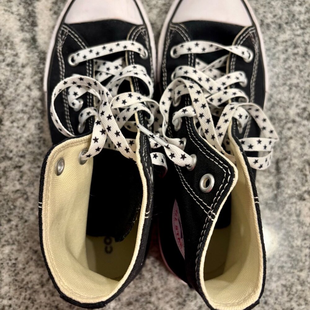 Converse Chuck Taylor High Tops Size 2.5